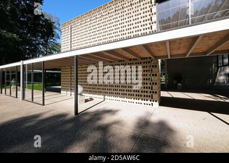 Padiglione dell'architetto olandese Gerrit Rietveld nel Museo Kröller Müller. Foto Stock