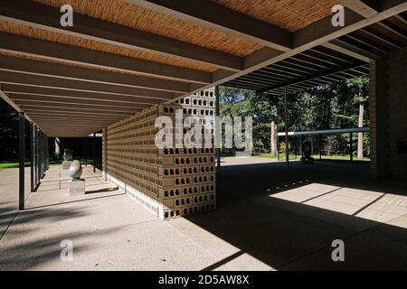 Padiglione dell'architetto olandese Gerrit Rietveld nel Museo Kröller Müller. Foto Stock