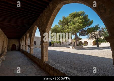 Il Museo di Palaipafos. Il museo è ospitato nell'ala orientale del Maniero medievale di Lusignan nel sito archeologico di Kouklia villag Foto Stock