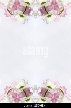 fiori , effetto visivo di uno specchio, spazio per l'inserimento del testo, carta da parati astratta, piena di colori, strani ornamenti e forme, sfondo con bella geo Foto Stock