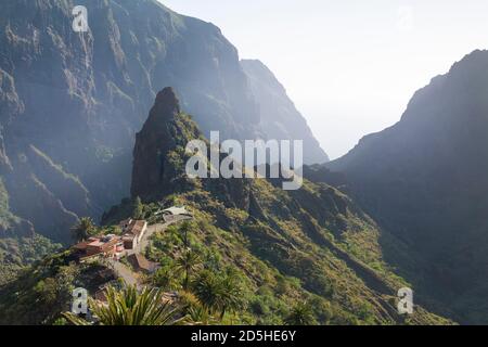 TENERIFE, SPAGNA - 12 marzo 2015. Valle Masca, Tenerife. Masca Village è un insediamento guanche remoto sopra la gola di Masca, Tenerife, Isole Canarie Foto Stock