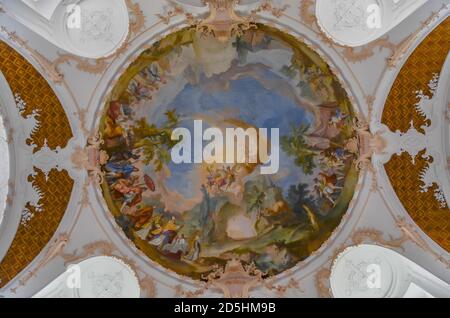 San Michele, Berg am Laim, è una chiesa di Monaco costruita dal 1738 al 1751 da Johann Michael Fischer come chiesa di Corte per il principe arcivescovo Clemens agosto Foto Stock