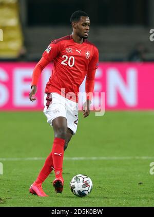 Colonia, Germania. Firo: 13.10.2020 Calcio: UEFA NATIONS LEAGUE, Landerspiel Nationalmannschaft Germania, GER - Svizzera, sui 3: 3 Edilson FERNANDES, sui, azione individuale | uso nel mondo Credit: dpa/Alamy Live News 2020 Foto Stock