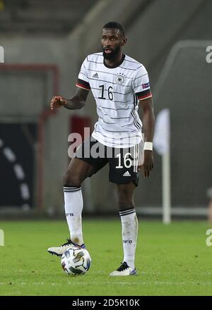 Colonia, Germania. Firo: 13.10.2020 Calcio, Calcio: UEFA NATIONS LEAGUE, Landerspiel Nationalmannschaft Germania, GER - Svizzera, sui 3: 3 Antonio RUDIGER, GER, azione individuale | utilizzo nel mondo Credit: dpa/Alamy Live News 2020 Foto Stock