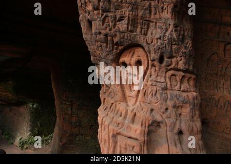 All'interno di Nanny's Rock, un'ex casa rock sul bordo di Kinver, Staffordshire, Inghilterra, Regno Unito. Foto Stock