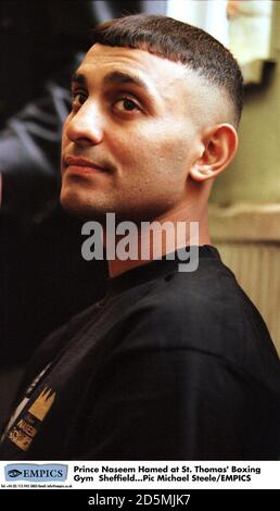 Il principe Naseem Hamed a St. Thomas' BoxingrGym Sheffieldr Foto Stock