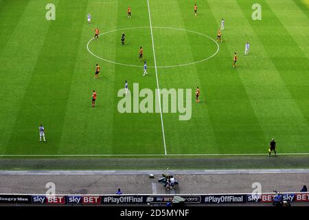 Una visione generale dell'azione tra Hull City e. Sheffield Mercoledì Foto Stock