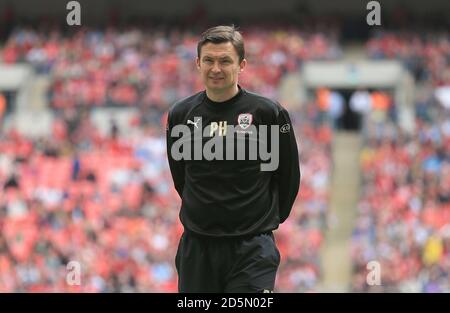 Paul Heckingbottom, direttore di carriera di Barnsley, sulla linea di contatto. Foto Stock