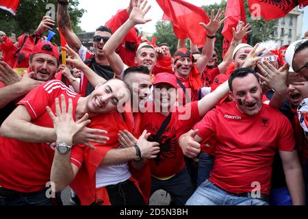 Albanesi sostenitori prima del Gruppo un appuntamento tra Francia e Albania allo Stade Velodrome, 15.06.16. Foto Stock