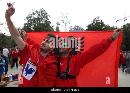 Albanesi sostenitori prima del Gruppo un appuntamento tra Francia e Albania allo Stade Velodrome, 15.06.16. Foto Stock