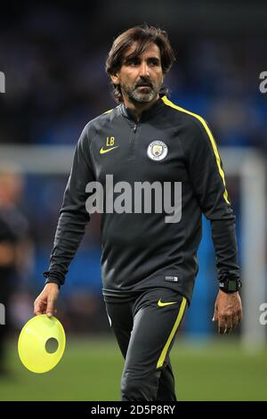 Allenatore di fitness della città di Manchester Lorenzo Buenaventura Foto Stock