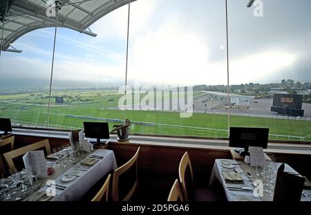 Vista generale sull'ippodromo di Cheltenham Dal ristorante Panoramic Foto Stock