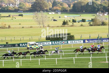 Una visione generale del branding e della segnaletica di Randox Health all'indirizzo ippodromo di Cheltenham Foto Stock