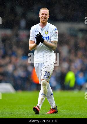 Il Pontus Jansson di Leeds United celebra la vittoria Foto Stock