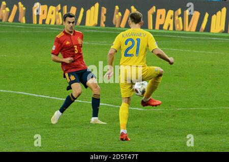 Kiev, Ucraina. 13 ottobre 2020. KIEV, UCRAINA - 13 OTTOBRE 2020: I giocatori sono visti in azione durante la partita della UEFA Nations League tra le squadre nazionali di calcio di Ucraina e Spagna presso la NSC Olimpiyskyi (Foto di Aleksandr Gusev/Pacific Press) Credit: Pacific Press Media Production Corp./Alamy Live News Foto Stock