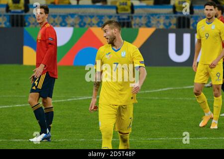 Kiev, Ucraina. 13 ottobre 2020. KIEV, UCRAINA - 13 OTTOBRE 2020: I giocatori sono visti in azione durante la partita della UEFA Nations League tra le squadre nazionali di calcio di Ucraina e Spagna presso la NSC Olimpiyskyi (Foto di Aleksandr Gusev/Pacific Press) Credit: Pacific Press Media Production Corp./Alamy Live News Foto Stock