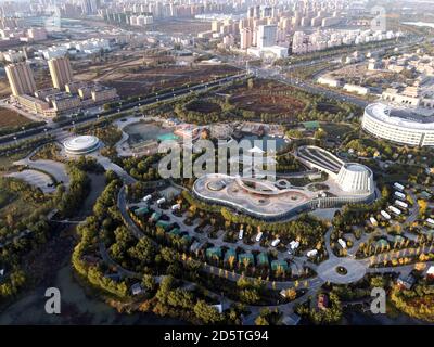 Zhangye. 14 ottobre 2020. La foto aerea del 14 ottobre 2020 mostra una vista del parco nazionale delle paludi di Zhangye, provincia di Gansu, nella Cina nord-occidentale. Credit: Chen li/Xinhua/Alamy Live News Foto Stock