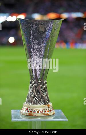 Vista generale del trofeo Europa League davanti alla UEFA Finale Europa League a Stoccolma Foto Stock