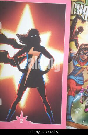 Copertina comica di MS Marvel con un supereroe musulmano Foto Stock