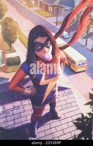 Copertina comica di MS Marvel con un supereroe musulmano Foto Stock