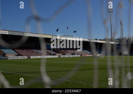 Vista generale di Glanford Park prima della partita Foto Stock