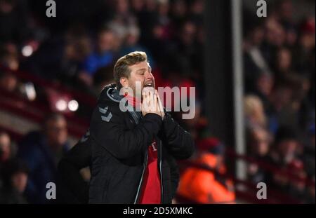 Karl Robinson, direttore di Charlton Athletic, reagisce Foto Stock