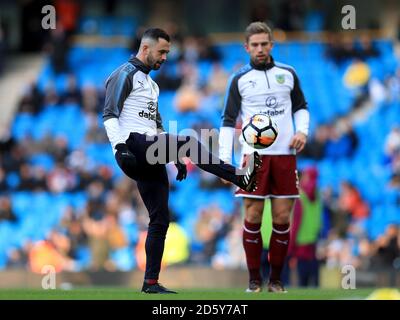 Steven Defour di Burnley durante il riscaldamento Foto Stock