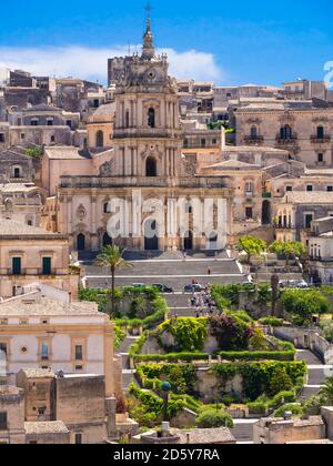 L'Italia, in Sicilia, in provincia di Ragusa, vista di Modica, la chiesa di San Giorgio Foto Stock