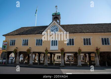 Tetbury, Gloucestershire, Inghilterra, Regno Unito. 2020. La storica Market House di grado 1 in Church Street nel centro di Tetbury, Gloucestershire, Inghilterra, Regno Unito Foto Stock