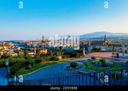 L'Italia, Firenze, cityscape come visto dal Piazzale Michelangelo Foto Stock