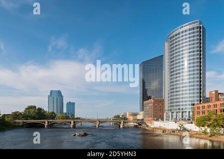 Stati Uniti, Michigan, Grand Rapids, Grand River, centro città Foto Stock