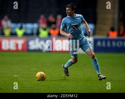 Chris Stokes di Coventry City durante la partita Sky Bet League Two presso la Ricoh Arena di Coventry. Foto Stock