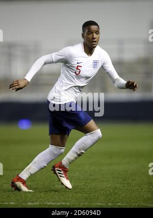 Ezri Konsa in Inghilterra durante la partita contro il Portogallo Foto Stock