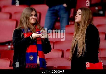 CSKA Mosca tifosi in stand prima dell'inizio della partita Foto Stock