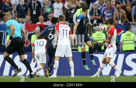 Paul Poggiba in Francia segna il terzo gol della partita durante la finale della Coppa del mondo FIFA 2018 allo stadio Luzhniki di Mosca, il 15 luglio 2018 Foto Stock