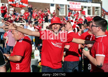 Aberdeen tifosi prima del gioco Foto Stock