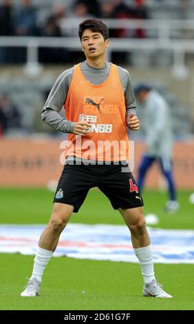 Newcastle United's Ki Sung-yueng durante il riscaldamento Foto Stock