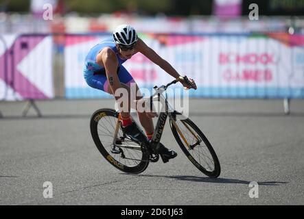 Nial Caley compete per South Central durante il Triathlon Figure of Eight Test durante il secondo giorno della 2018 School Games Loughborough University, Leiceistershire. Foto Stock