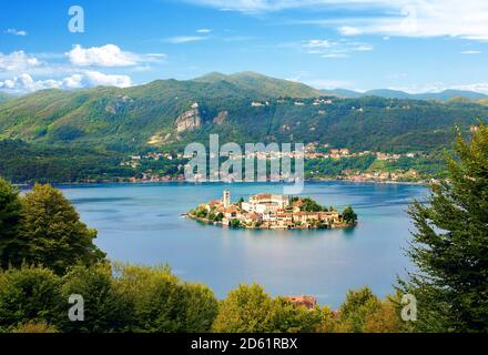 SONY DSCSt. Isola Julius sul Lago d'Orta in Piemonte Italia. Foto Stock