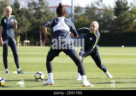 Manchester City Women's Gemma Bonner durante una sessione di allenamento alla City Football Academy prima del Manchester City Women / Atletico Madrid Femenino UEFA Women's Champions League Round of 32 Second leg match. Foto Stock