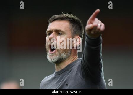 Graham Alexander, direttore di Salford City, in linea di contatto Foto Stock