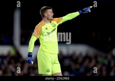 Il portiere di Everton Jordan Pickford gesti Foto Stock