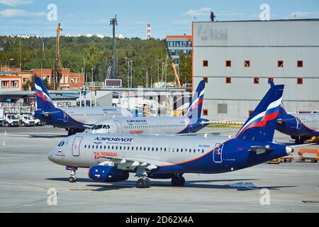 Mosca, Russia - 16 settembre 2020: Aeroflot Aircraft sul supporto rigido dell'aeroporto di Sheremetyevo Foto Stock