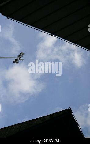 Birmingham City's si erge al sole e all'ombra prima del Partita al Trillion Trophy Stadium di St Andrew Foto Stock