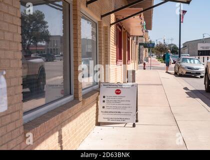 Burnett, sede elettorale il 14 ottobre 2020 a Burnett, Texas. Le prime votazioni sono iniziate il 13 ottobre 2020 per tutto il Texas per le elezioni presidenziali. (Foto di Maggie Boyd/Sipa USA) Credit: Sipa USA/Alamy Live News Foto Stock