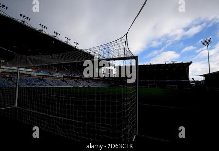 Una vista generale dello stadio Turf Moor di Burnley prima della partita della Premier League tra Burnley e Southampton. Foto Stock