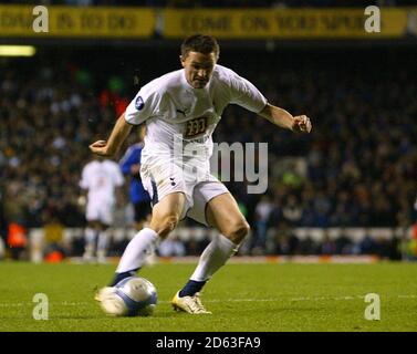 Robbie Keane di Tottenham Hotspurs segna il suo secondo obiettivo al fianco il gioco Foto Stock