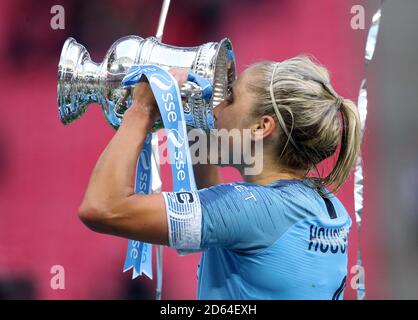 La Steph Houghton femminile di Manchester City festeggia con la fa Cup Foto Stock