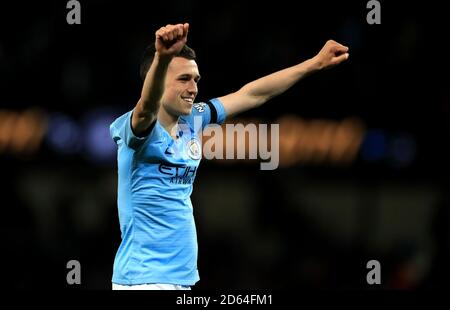 Il Phil Foden di Manchester City festeggia dopo il fischio finale Foto Stock