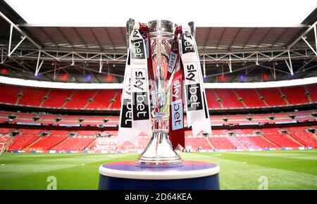 Il Trofeo Play-Off del Campionato Sky Bet prima della partita Foto Stock